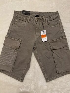 NWT Women’s Relaxed Cargo Shorts - Taupe